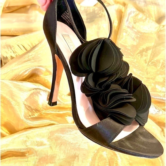 Glint, Fabric & Leather! Sexy 5” Heel, Oozes Style, Size 7, EUC - Picture 2 of 9